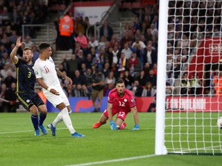 Ronaldo strelil štyri góly, Česi majú dôležitú výhru. Kosovo potrápilo Anglicko
