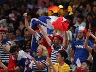 Austrálčania vyhrávali nad Francúzskom o pätnásť bodov. Nakoniec o bronz prišli