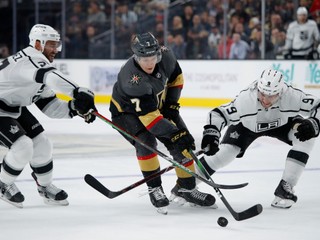 Valentin Zykov (uprostred).