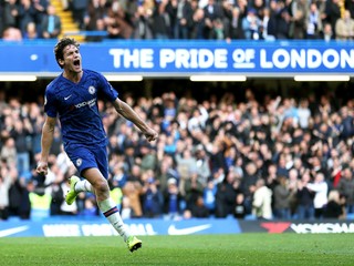 Marcos Alonso z Chelsea Londýn.