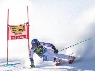 Petra Vlhová v úvodnom preteku sezóny.