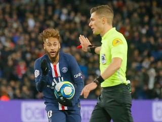 Neymar sa po zranení vrátil do zostavy PSG.