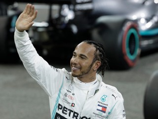 Hamilton zvíťazil v poslednej Veľkej cene sezóny F1