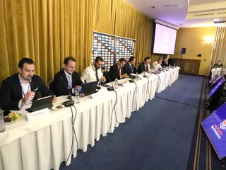 Na snímke členovia Výkonného výboru Slovenského zväzu ľadového hokeja (SZĽH) zľava Ľudovít Jurínyi, Marcel Ozimák, Michal Handzuš, Martin Kohút a prezident SZĽH Miroslav Šatan počas kongresu SZĽH v Sliači.