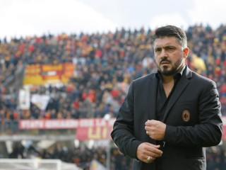 Gennaro Gatusso je novým trénerom SSC Neapol.