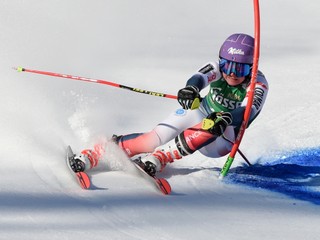 Tessa Worleyová z Francúzska obsadila po prvom kole obrovského slalomu v Lienzu štvrté miesto.