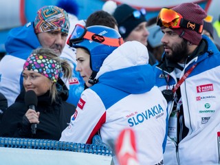 Boris Vlha (vpravo) a Petra Vlhová po pretekoch v Lienzi.