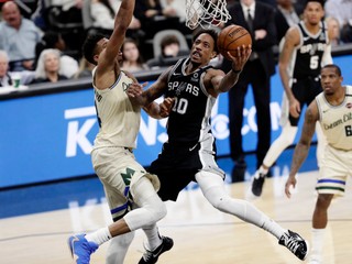 San Antonio - Milwaukee.