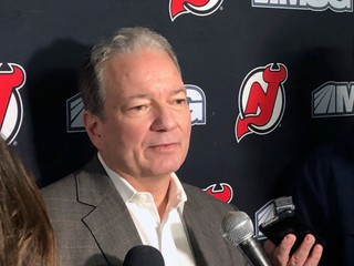 Generálny manažér Ray Shero v New Jersey Devils skončil.