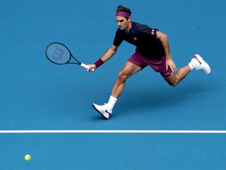 Federer suverénne pokračuje ďalej, Shapovalov končí na Australian Open už v prvom kole