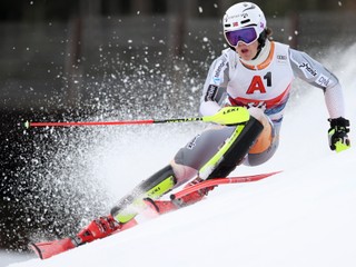 V slalome v Kitzbüheli je po prvom kole šokujúci líder. Žampa nepostúpil