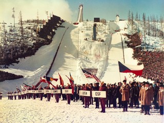 Otvárací ceremoniál MS 1970 FIS v severskom lyžovaní vo Vysokých Tatrách.