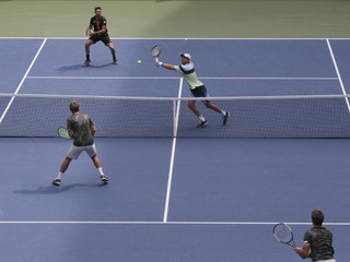 Kevin Krawietz (vľavo dole).