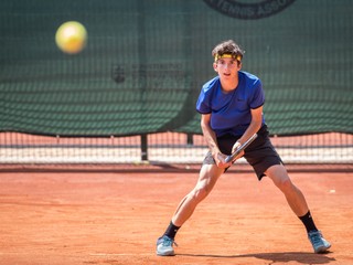 Peter Benjamin Privara je najlepším slovenským tenistom do 16 rokov a európskou jednotkou v tejto vekovej kategórii.