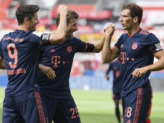 Hráči Bayernu Mníchov pri gólovej radosti.