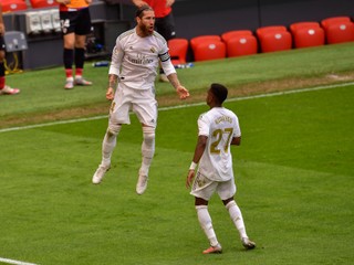 Sergio Ramos (vľavo) po strelenom góle.