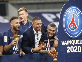 Zľava Neymar, Kylian Mbappé a Marco Verratti.
