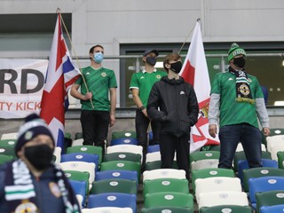 Fanúšikovia na októbrovom zápase Severné Írsko - Rakúsko.