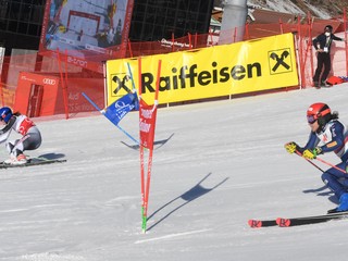 Petra Vlhová dnes - paralelný obrovský slalom v Lech Zürs LIVE.
