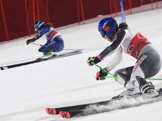 Petra Vlhová vs. Adriana Jelinková - paralelný obrovský slalom.
