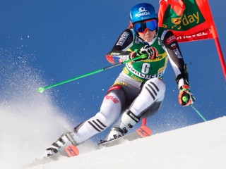 Vlhová prvýkrát nebude na stupňoch víťazov, obrovský slalom nedokončila