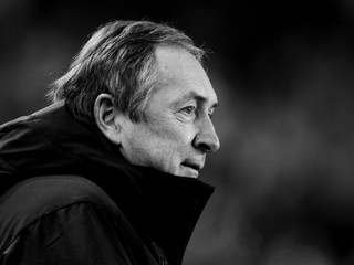 Tréner Gérard Houllier.