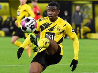 Nemá ani 17. Talent Dortmundu sa stal najmladším strelcom Bundesligy