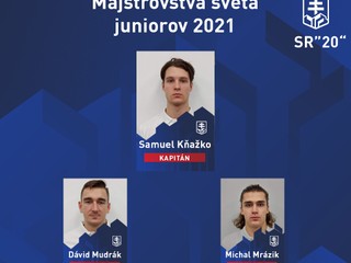 Kapitán Samuel Kňažko a asistenti Dávid Mudrák a Michal Mrázik povedú slovenskú reprezentáciu na MS v hokeji do 20 rokov 2021.