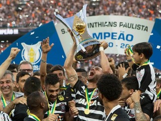 Brazílčania si vedia vychutnávať oslavy minimálne rovnako dobre, ako hrajú futbal.