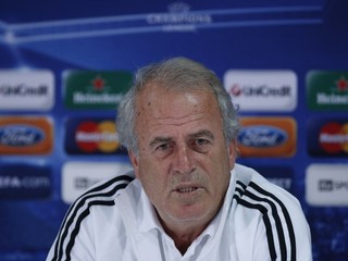 Denizli má za úlohu nasmerovať Galatasaray znova na víťaznú cestu.