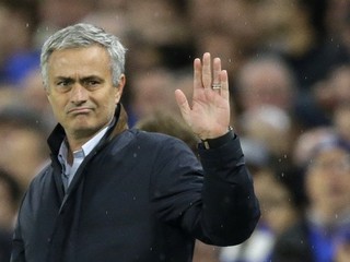 José Mourinho sa s Chelsea trápi najmä v domácej súťaži.