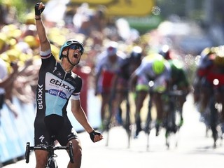 Zdeněk Štybar sa raduje z víťazstva v šiestej etape na Tour de France 2015.
