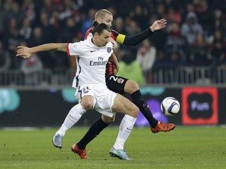 Zlatan Ibrahimovič (v bielom) sa opäť výraznou mierou podpísal pod víťazstvo PSG.