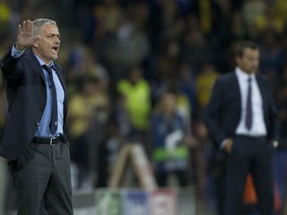 Jose Mourinho prežíva v Chelsea neľahké obdobie.