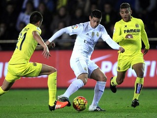 James Rodriguez z Realu Madrid (uprostred) počas zápasu proti Villarrealu.
