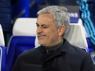 José Mourinho zažíva neľahkú sezónu.