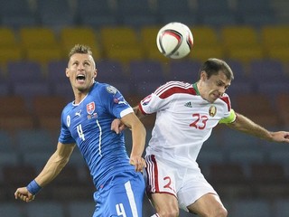 Ján Ďurica (vľavo) bol oporou Slovenska v kvalifikácii o postup na majstrovstvá Európy 2016.