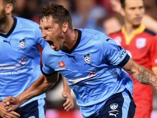 Hološko skóroval. Sydney prišlo o výhru v závere zápasu