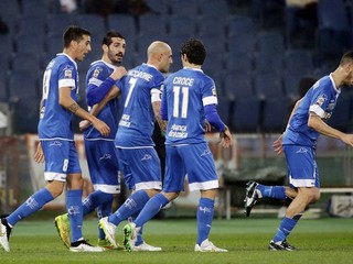 Futbalisti Empoli zabodovali v Bologni naplno.