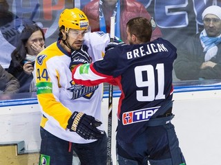 Pred dvoma rokmi si to takto Arťuchin, v tom čase v drese Atlantu Mytišči, chlapsky rozdal so slovanistom Brejčákom.