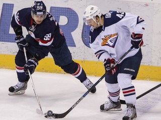 Oba tímy sa stretli pred piatimi dňami v Bratislave, pričom z triumfu 5:2 sa tešili hostia. Na ľade Metallurgu však brali tri body Bratislavčania.