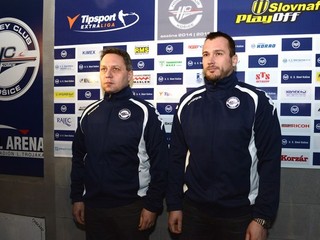 Roman Šimíček (vpravo) pracoval naposledy ako asistent Petra Oremusa v HC Košice.