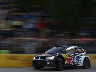 Sébastien Ogier je zatiaľ v Španielsku suverénny.