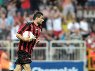 Na Slovensku si Tomáš Oravec naposledy obliekal dres Spartaka Trnava.