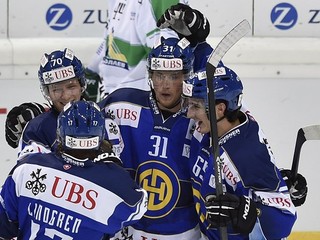 Hokejisti Davosu majú osemfinálovú partiu proti Libercu dobre rozohranú. Na severe Čiech vyhrali pomerom 5:3.
