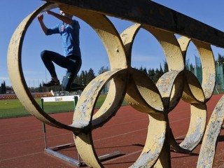 Koronavírusu podľahol aj dvojnásobný olympijský finalista v behu na 800 metrov