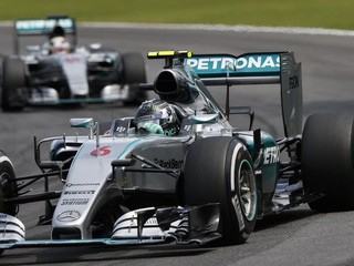 Nico Rosberg vyhral na okruhu Interlagos systémom štart-cieľ.