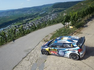 Sébastien Ogier dominuje aj v Nemecku.