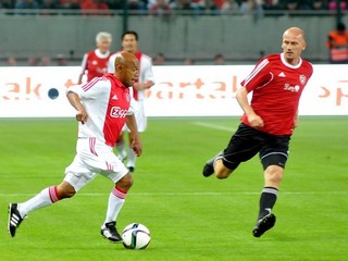 Úvodný zápas na novom štadióne odohrali starí páni Trnavy s Old Boys Ajaxu Amsterdam.