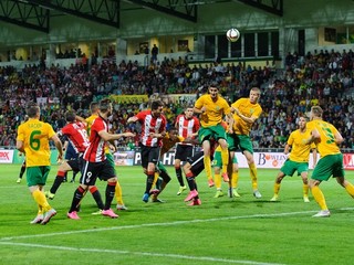 Žilina si z prvého zápasu priviezla tesný jednogólový náskok.